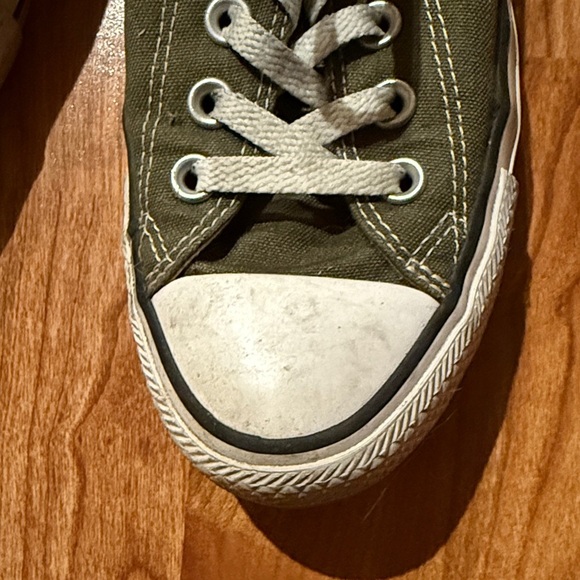 Converse Classic Green Canvas Sneakers Well Worn Loved Used Size 8 Size 6 Womens - Picture 2 of 6